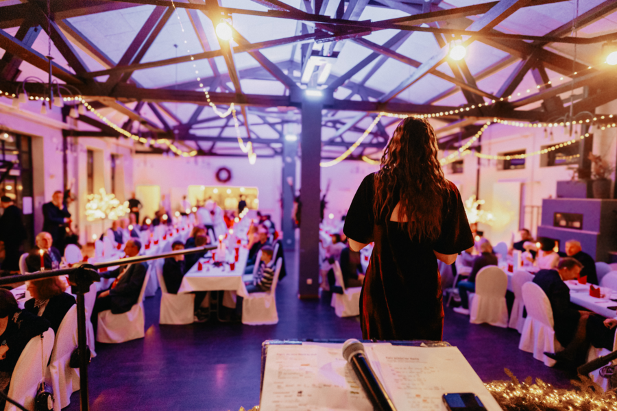 Feiern, und gleichzeitig Gutes tun. Feiern, und gleichzeitig Gutes tun.