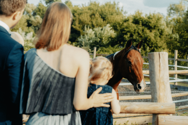 Feiern, und gleichzeitig Gutes tun. Feiern, und gleichzeitig Gutes tun.